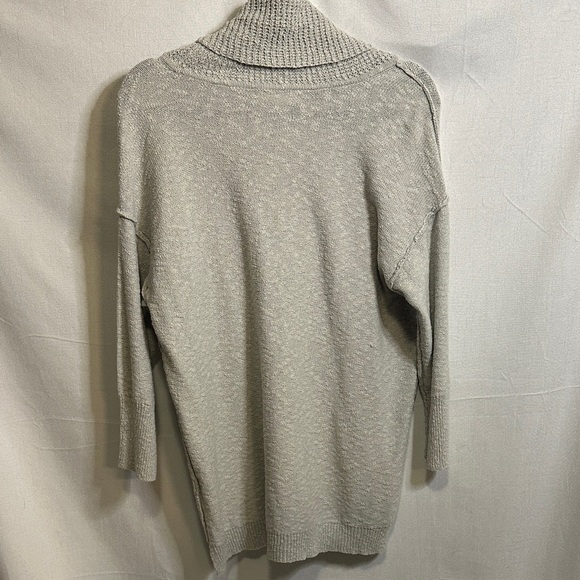 Vince Camuto Heather Gray Turtleneck Sweater - Picture 6 of 7